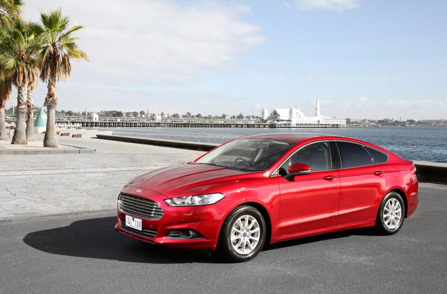  Ford Mondeo Hatchback 2015 года  (AU) (фото 6 из 15)